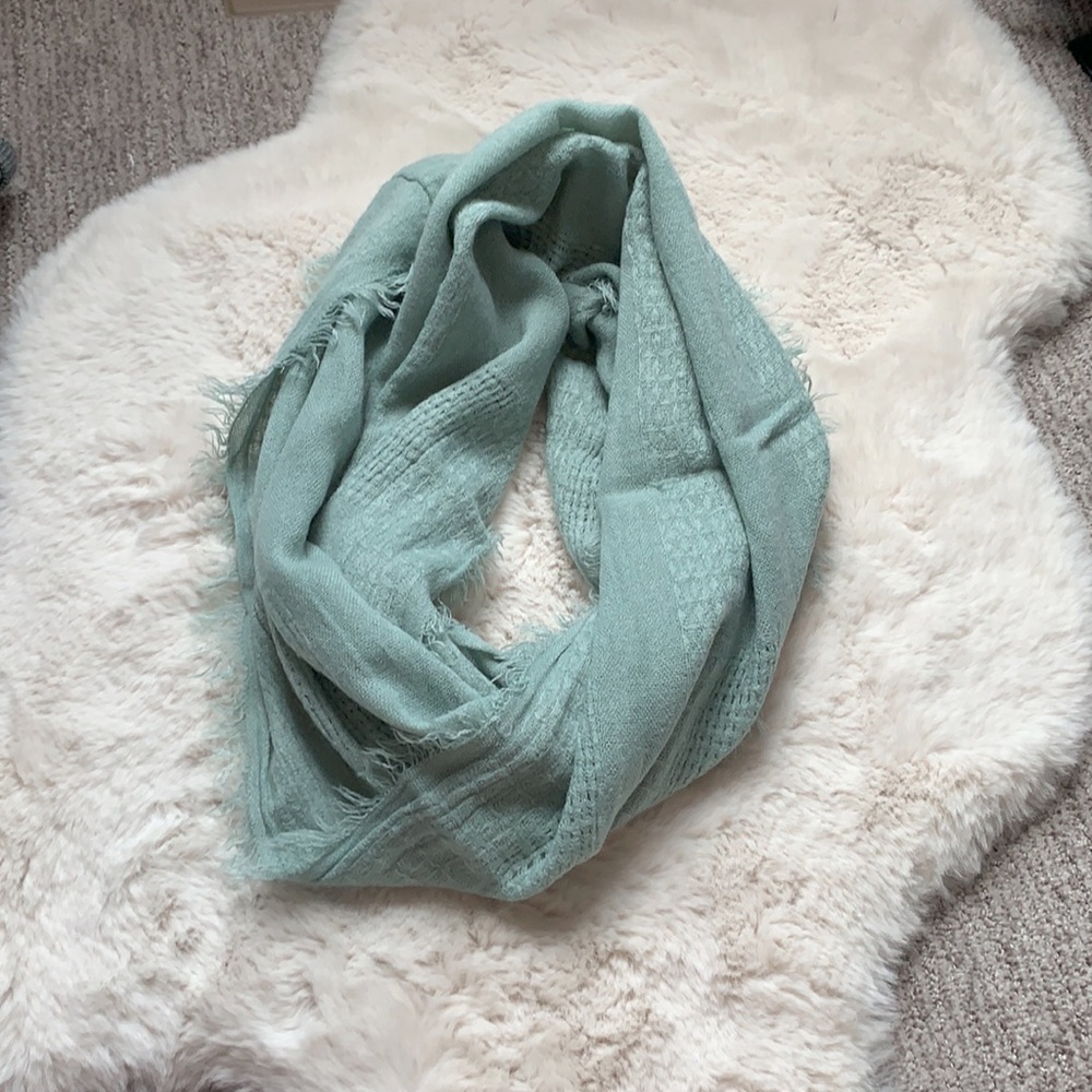 Infinity scarf